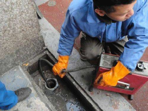 兰洋镇疏通下水道