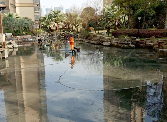 兰洋镇景观池淤泥清理